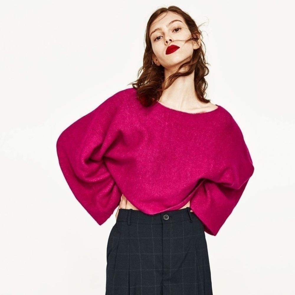 Zara cropped wide sleeve magenta sweater Size S